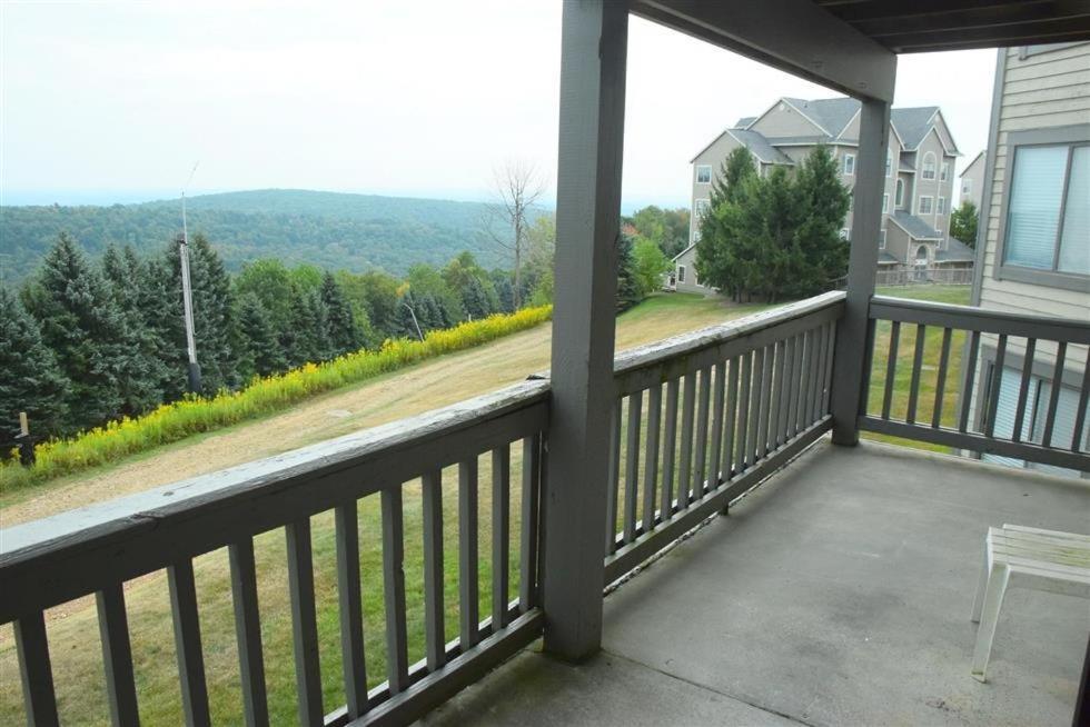 Seven Springs Stoneridge 3 Bedroom Standard Condo, Mountain Views! Apartment